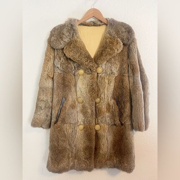 Vintage Fur Coat in Brown with leather trim. Medium - Picture 1 of 8